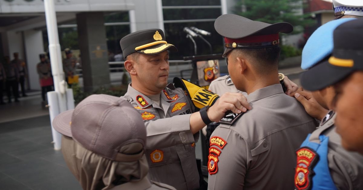 Kapolres Bogor Pimpin Apel Kenaikan Pangkat, Lanjutkan Penanaman Pohon