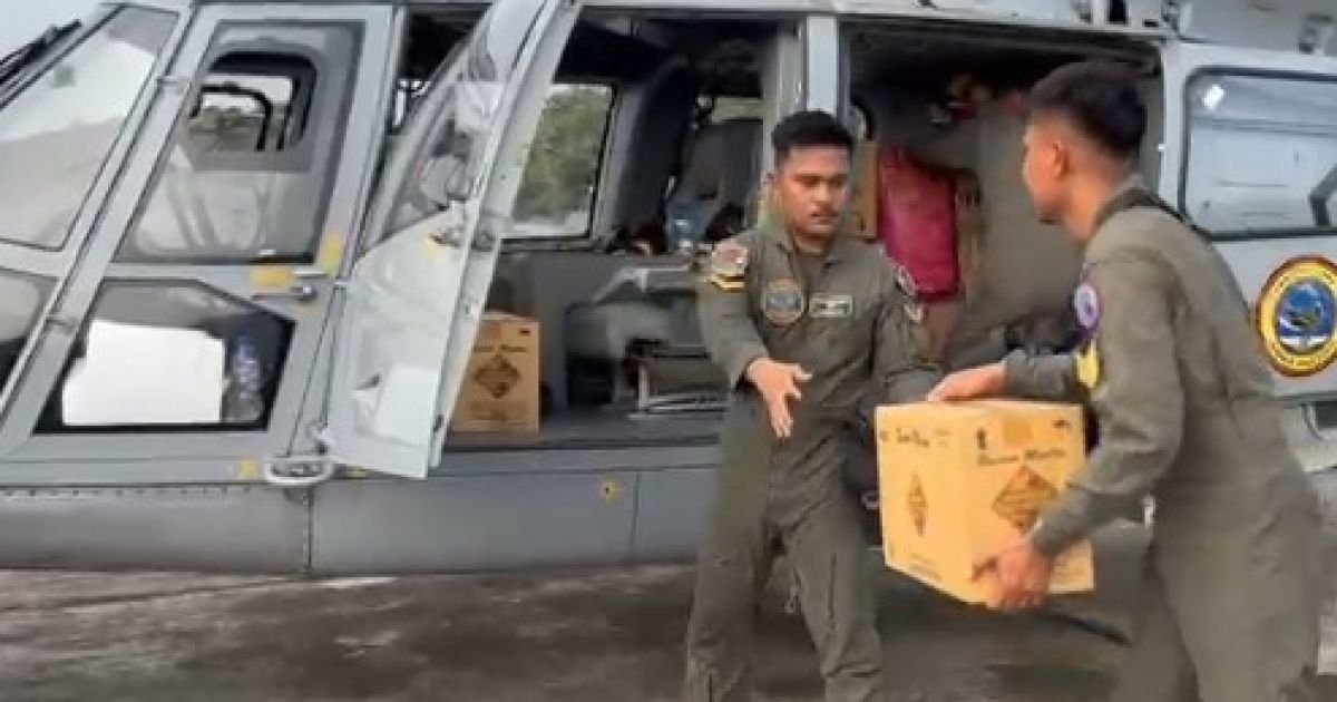 TNI AL Salurkan Bantuan Udara Aceh Tamiang