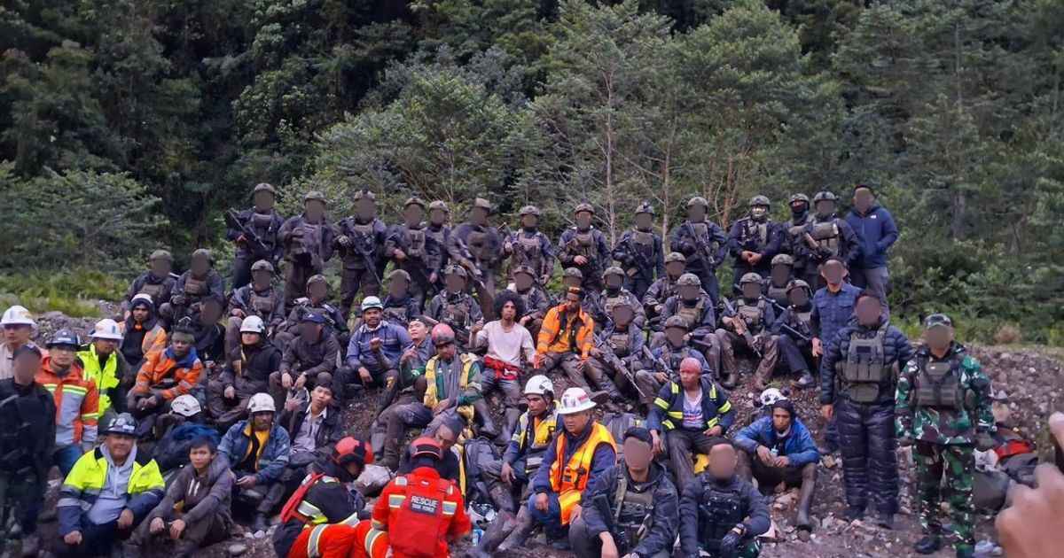 Profesional dan Terukur, TNI Selamatkan Pekerja Freeport dari Ancaman OPM di Papua