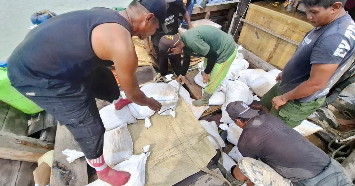 TNI AL Gagalkan Penyelundupan 25 Ton Timah Ilegal Senilai Rp12,5 Miliar di Perairan Bangka