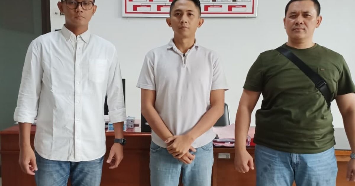 Tim Satuan Tugas Intelijen Reformasi dan Inovasi (Satgas SIRI) Kejaksaan Agung Republik Indonesia berhasil mengamankan seorang buronan yang masuk dalam Daftar Pencarian Orang (DPO) asal Kejaksaan Tinggi Jawa Barat