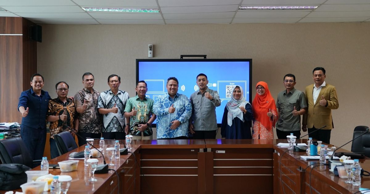 Komisi II DPRD Kota Bogor menerima jajaran Direksi PDAM Tirta Pakuan Kota Bogor dalam rapat kerja pembahasan Rencana Kerja Tahun Anggaran 2026