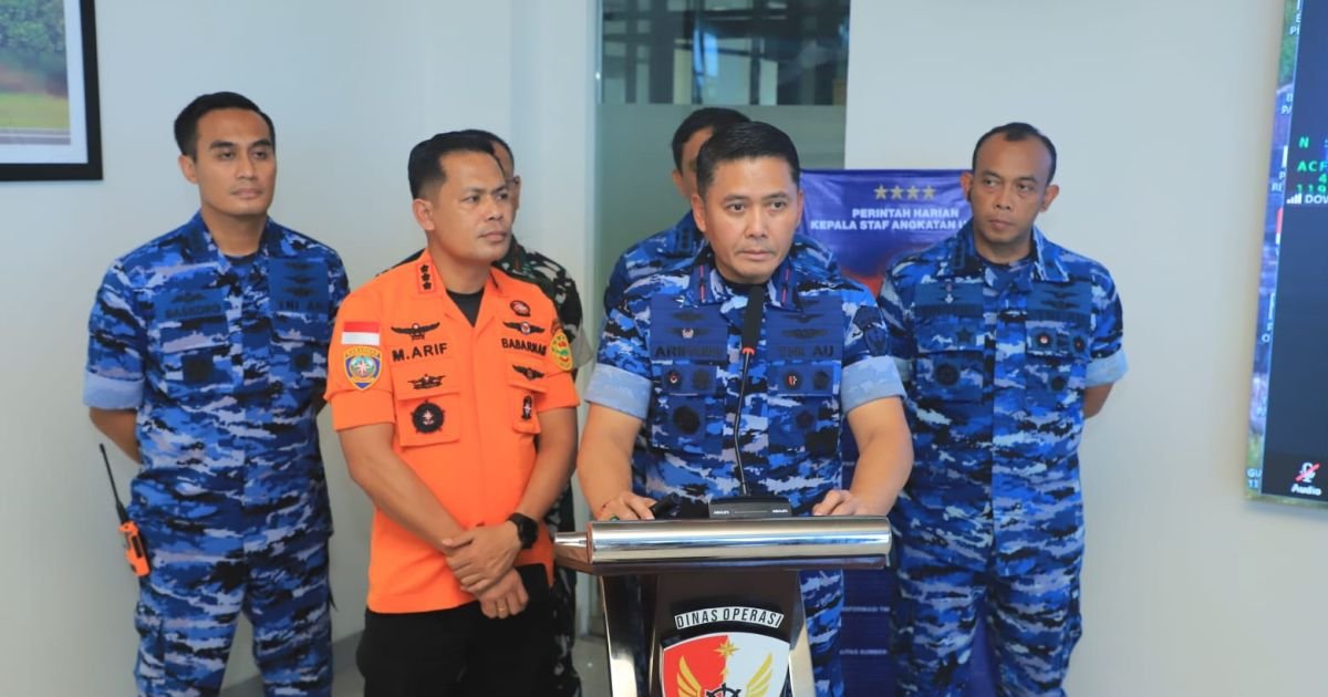 Pangkalan TNI Angkatan Udara Sultan Hasanuddin menurunkan sedikitnya empat Alat Utama Sistem Senjata (Alutsista) dan 257 personel selama operasi pencarian korban jatuhnya pesawat ATR 42-500 di Gunung Bulusaraung.