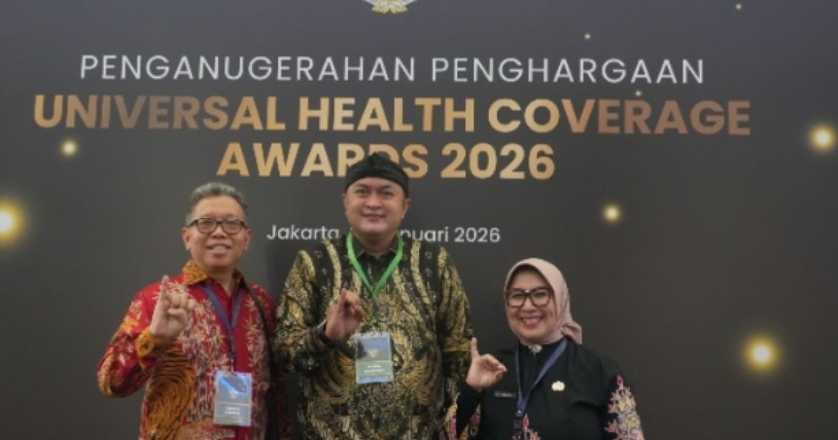 Dibawah kepemimpinan Bupati Bogor Rudy Susmanto, Pemerintah Kabupaten Bogor kembali menorehkan prestasi membanggakan di bidang kesehatan. Pada tahun 2026, Kabupaten Bogor berhasil meraih Penghargaan Universal Health Coverage (UHC) Award Kategori Madya