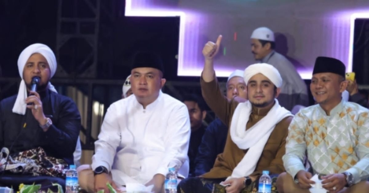 Bupati Bogor, Rudy Susmanto, menghadiri peringatan Hari Lahir (Harlah) ke-16 Majelis Syababul Kheir Lil Habib Mahdi bin Hamzah Assegaf yang digelar di Lapangan Panahan Gelora Pakansari