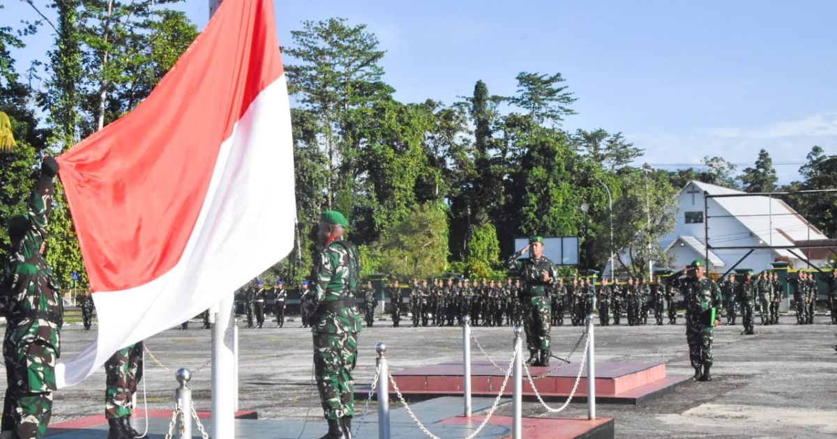 Dandim 1710/Mimika Pimpin Upacara 17-an, Tekankan Kewaspadaan dan Sampaikan Amanat Kasad