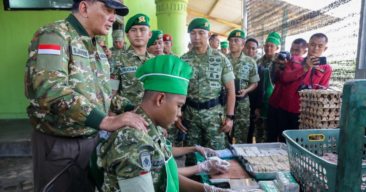 Pastikan Kesiapan Satuan, Wapang TNI Mendampingi Menhan RI Tinjau Yonif TP 848/SPC di Lampung