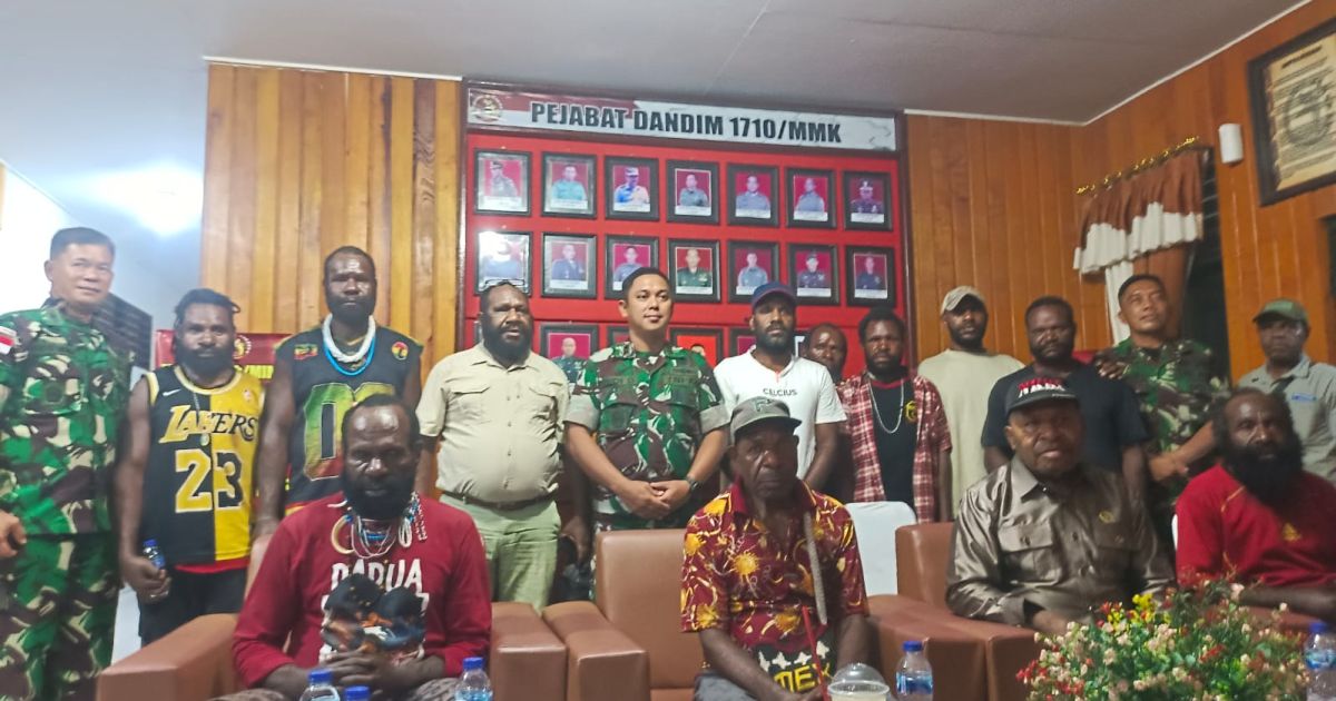 Enam Warga Diserahkan Kepada Perwakilan Keluarga, Kodim 1710/Mimika Tegaskan Proses Sesuai Prosedur Hukum