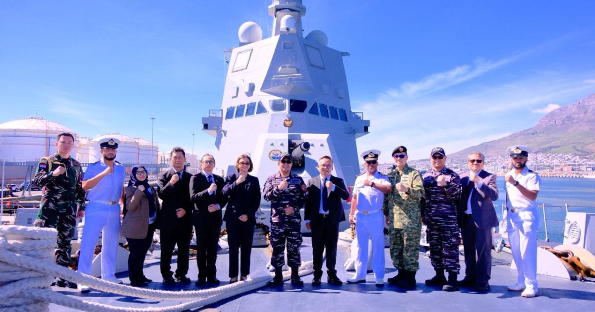 KRI PRABU SILIWANGI-321 LAKSANAKAN PORT VISIT DI CAPE TOWN, AFRIKA SELATAN