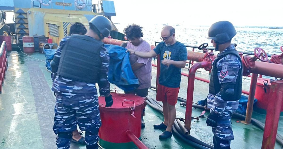 TNI Gagalkan Penyelewengan BBM Ilegal di Perairan Surabaya