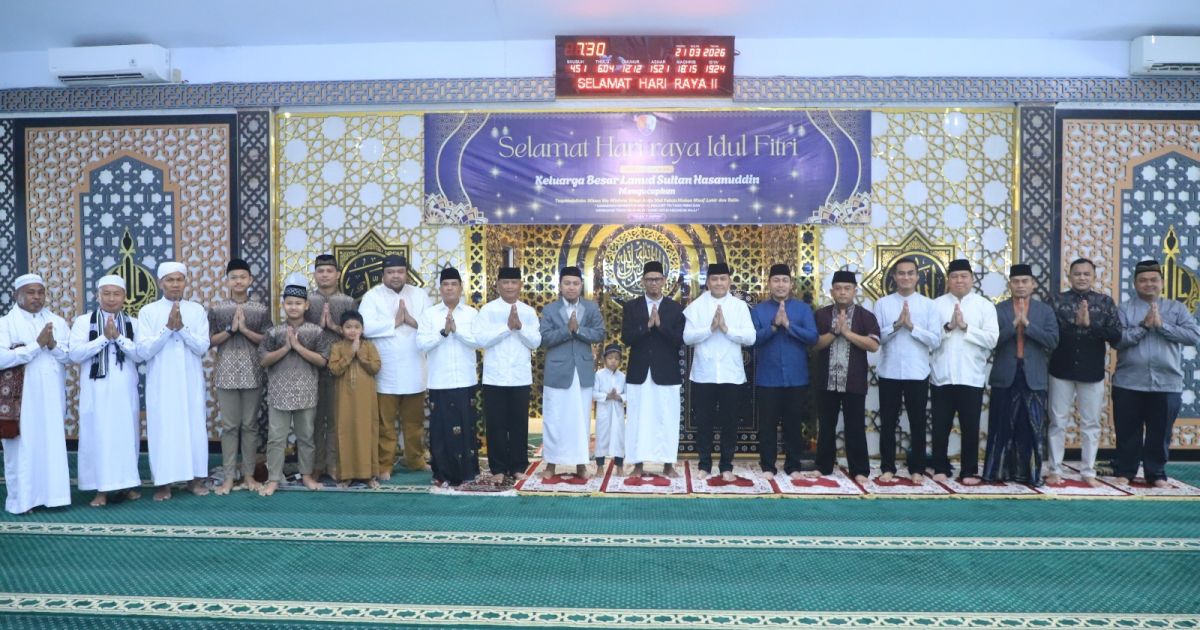 Umat Muslim Lanud Sultan Hasanuddin Laksanakan Sholat Idul Fitri di Masjid Nurussamawat