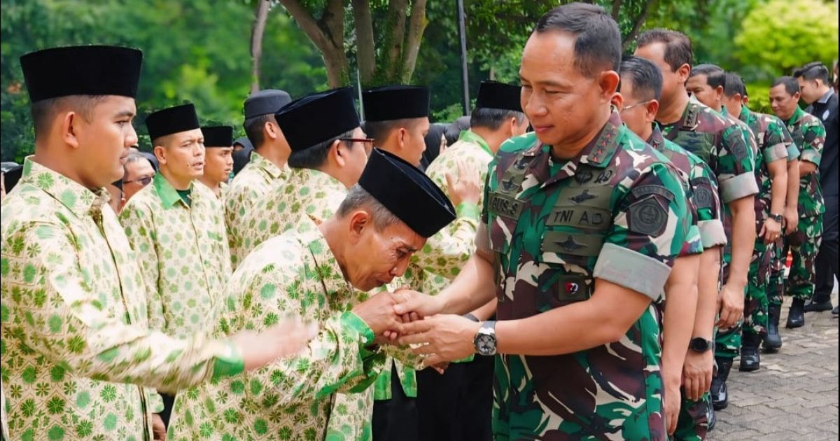 Wujud Penghargaan Pengabdian, Panglima TNI Berangkatkan Umroh Ratusan Prajurit dan ASN TNI