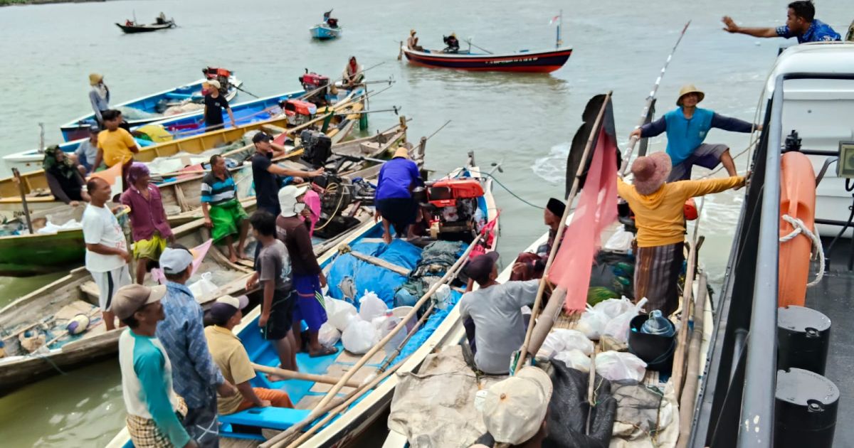 Peringatan HUT ke - 64 Komando Pasukan Katak TNI AL Gelar Baksos dan Donor Darah Masal