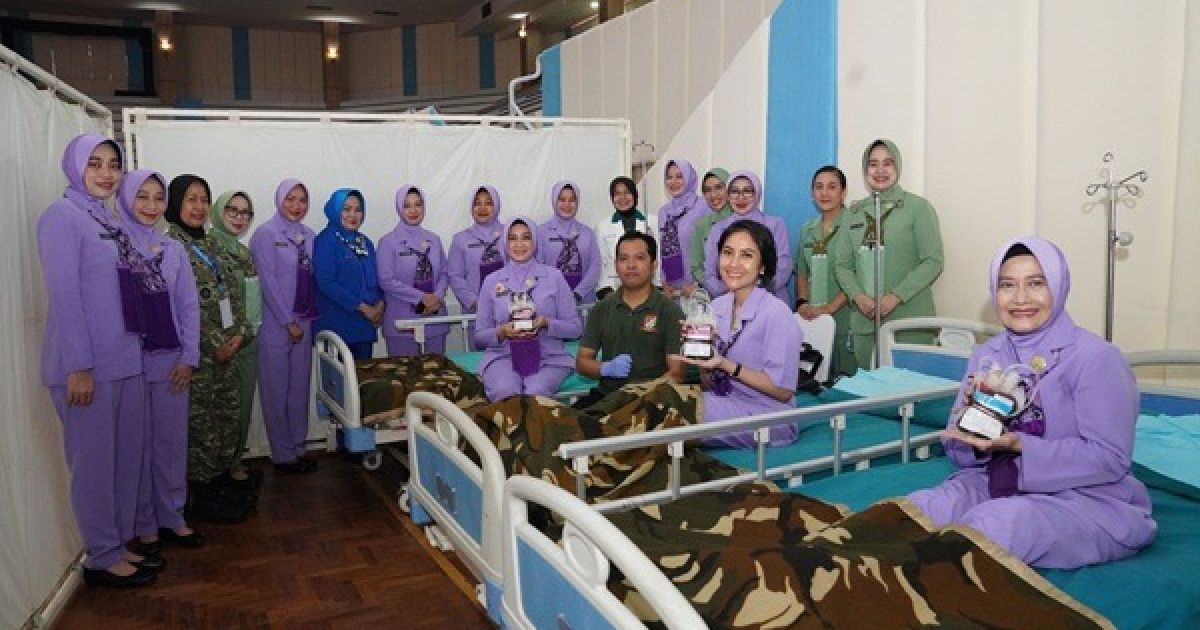 Donor Darah Serentak Wanita TNI dan Dharma Pertiwi Raih Rekor MURI