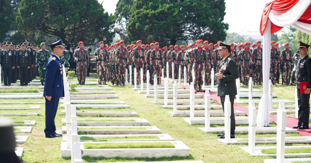 Bentuk Penghormatan Negara, Panglima TNI Pimpin Upacara Pemakaman Militer