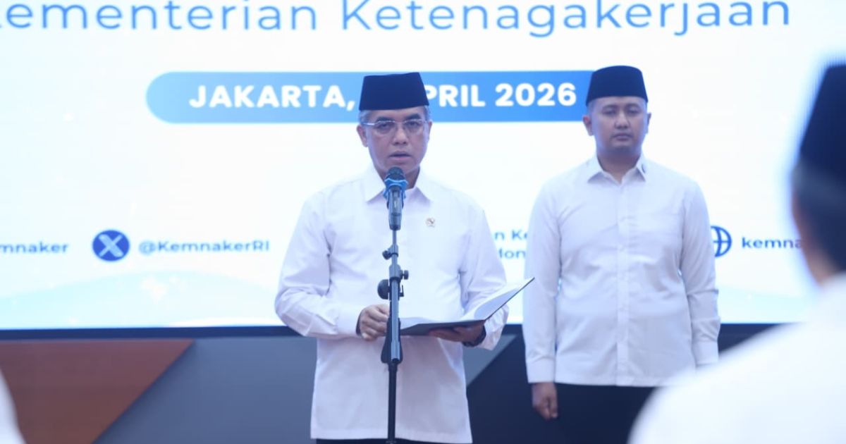 Lantik 12 Pejabat, Menaker: Jabatan Bukan Sekadar Posisi, Layanan Publik Harus Jadi Prioritas
