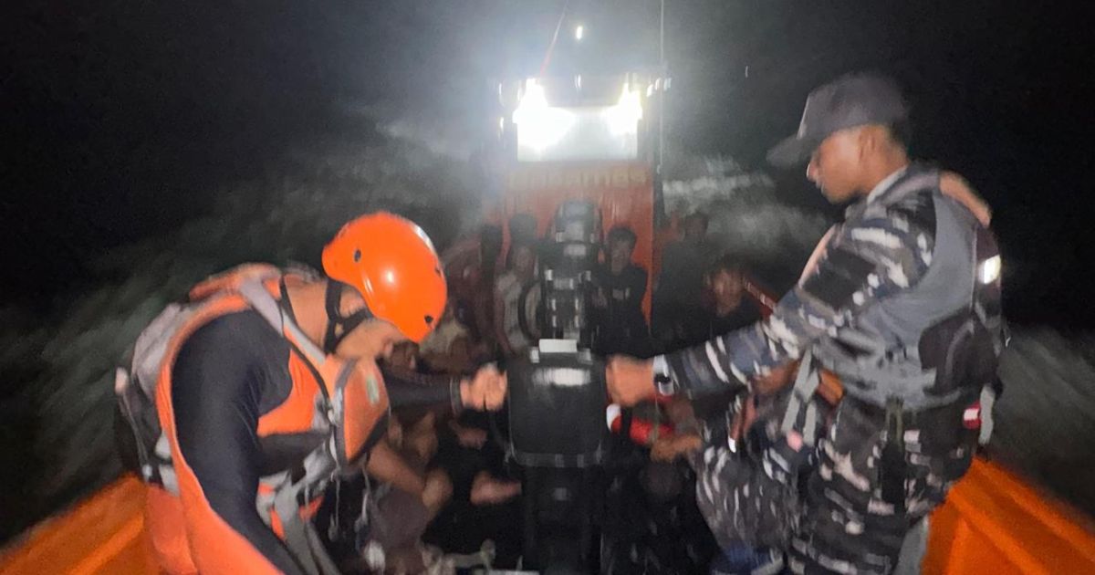 Aksi Sigap TNI AL Bersama Tim SAR Gabungan Selamatkan Nelayan di Perairan Nusa Lombok