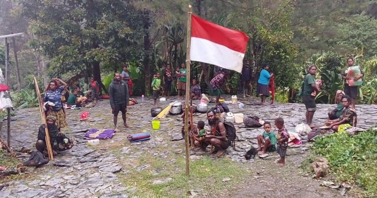 Koops TNI Habema Hadirkan Rasa Aman, Warga Distrik Kembru Kembali Pulang dan Kibarkan Bendera Merah Putih
