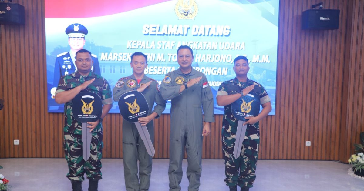 Kunjungi Lanud Sultan Hasanuddin, Kasau Tekankan Perwira TNI AU Harus Adaptif, Berkarakter, dan Tunjukkan Kualitas Kepemimpinan