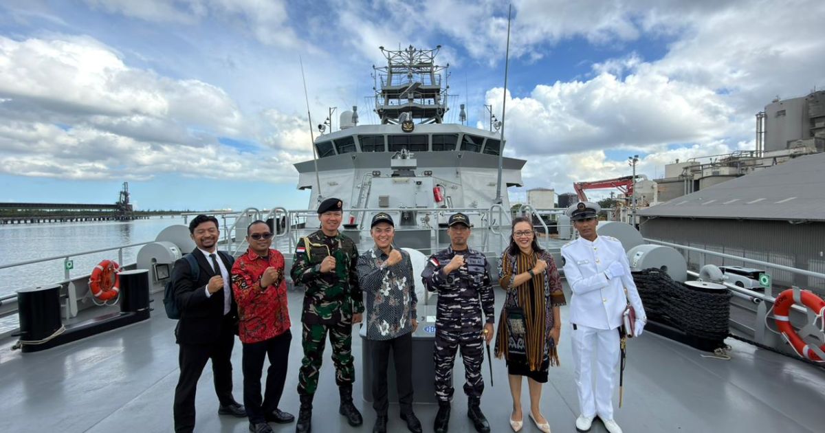 PERKUAT DIPLOMASI MARITIM, KRI CANOPUS-936 SANDAR DI MAURITIUS USAI ARUNGI DUA SAMUDRA   ​