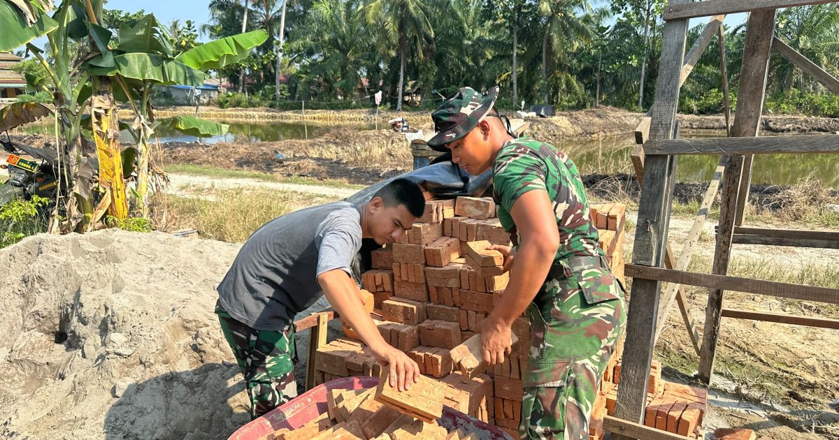Melalui TMMD 128,Kodim 0203/Lkt Wujudkan Hidup Sehat Warga Kurang Mampu