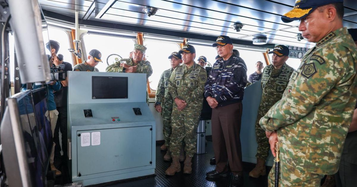 Panglima TNI Dampingi Menhan RI Tinjau Latihan Gabungan di Karimunjawa