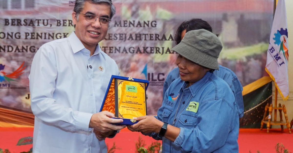 Menaker Ajak Serikat Pekerja Perkuat Kompetensi Hadapi Transformasi Dunia Kerja