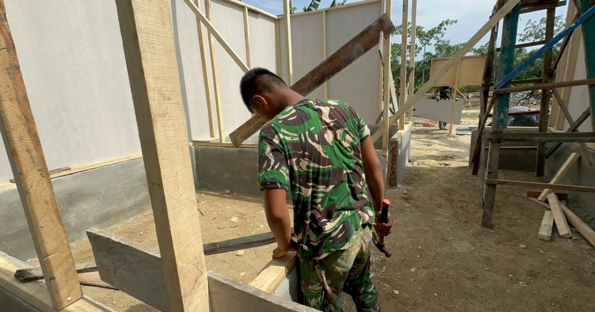 Rumah Disulap ,5 Warga Pasar Rawa Ucapkan Terimakasih Kepada TNI