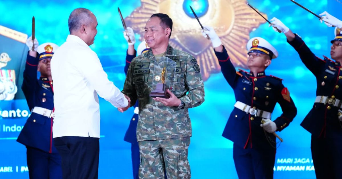 Panglima TNI Terima Penghargaan Adhibhakti Sanapati dan Berikan Ceramah Umum di BSSN