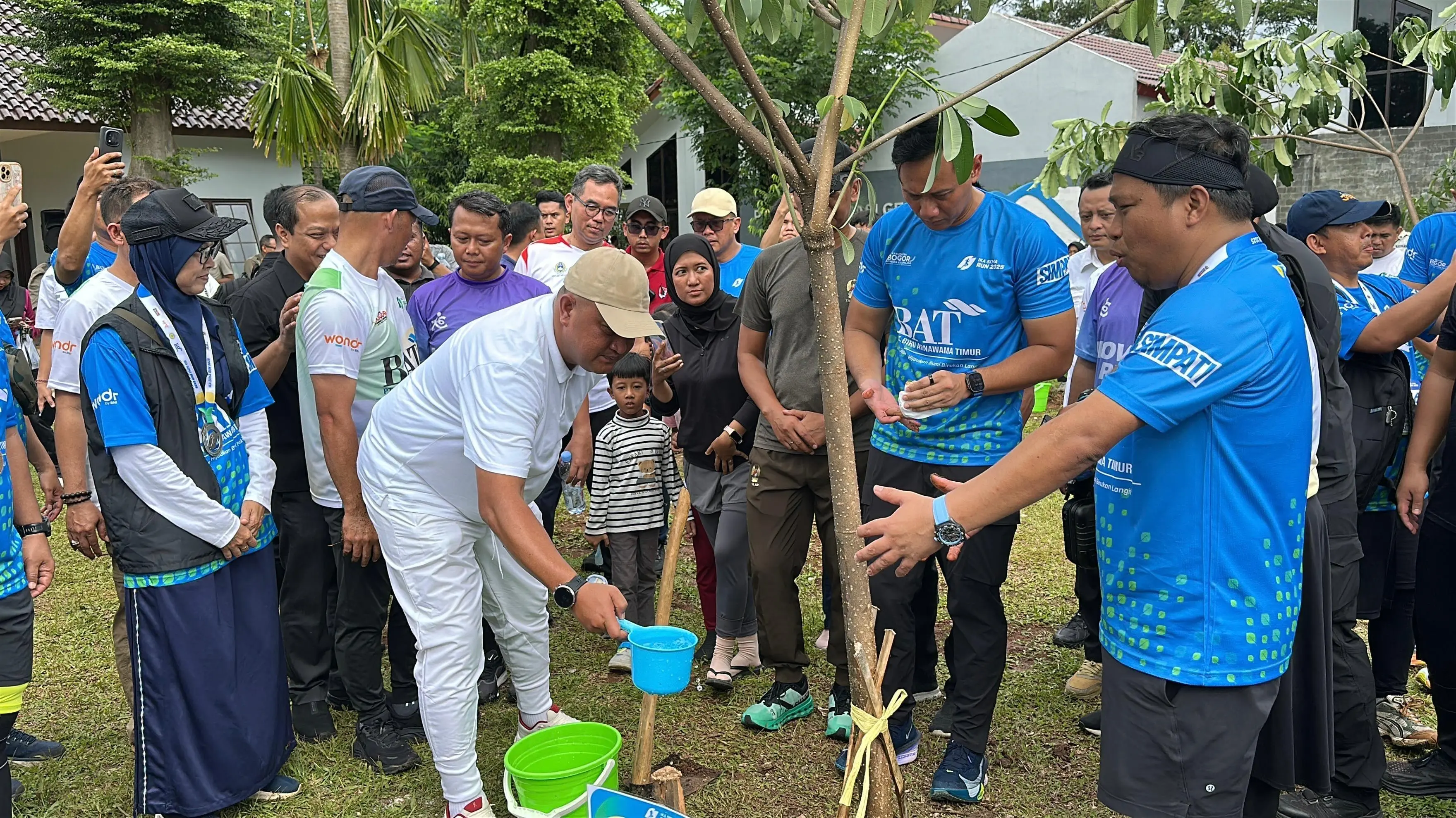 Bupati Bogor dan Menko AHY Tanam Pohon dan Ikuti IKA 5KMA Run 2025, Tegaskan Komitmen Lingkungan dan Hidup Sehat