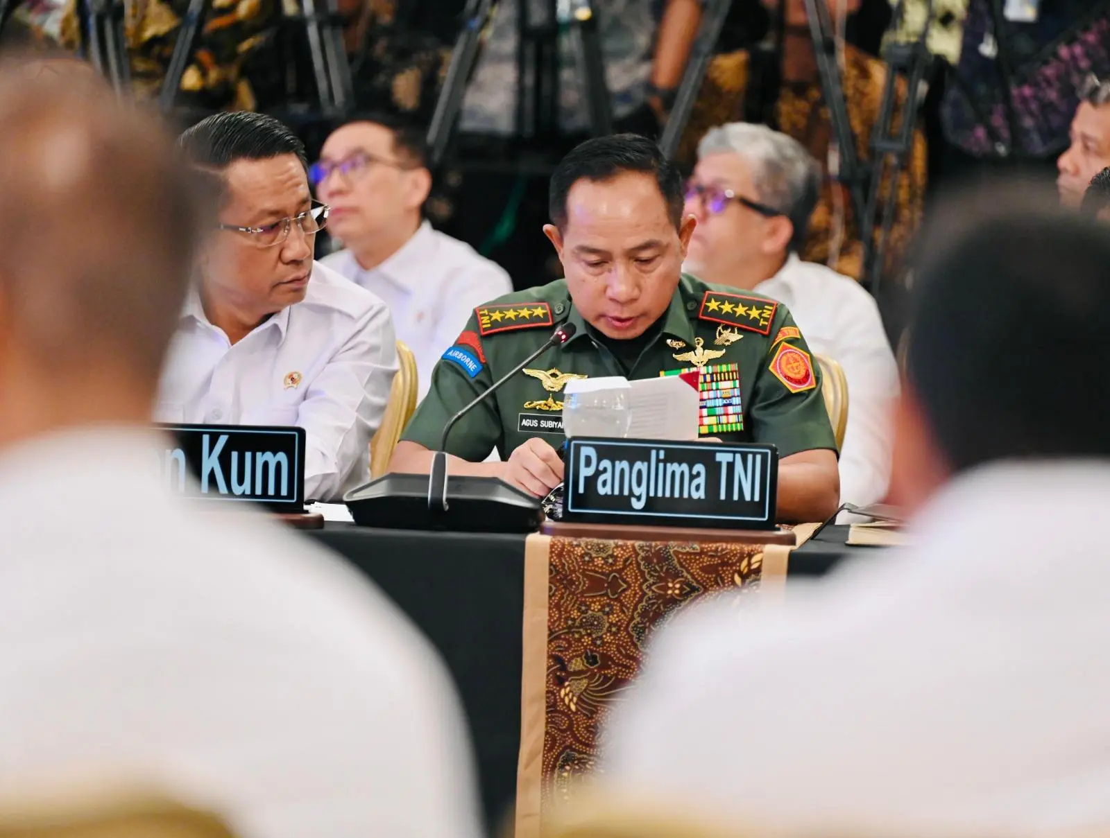 Panglima TNI Hadiri Sidang Kabinet Paripurna Bahas Penanganan Bencana dan Isu Strategis