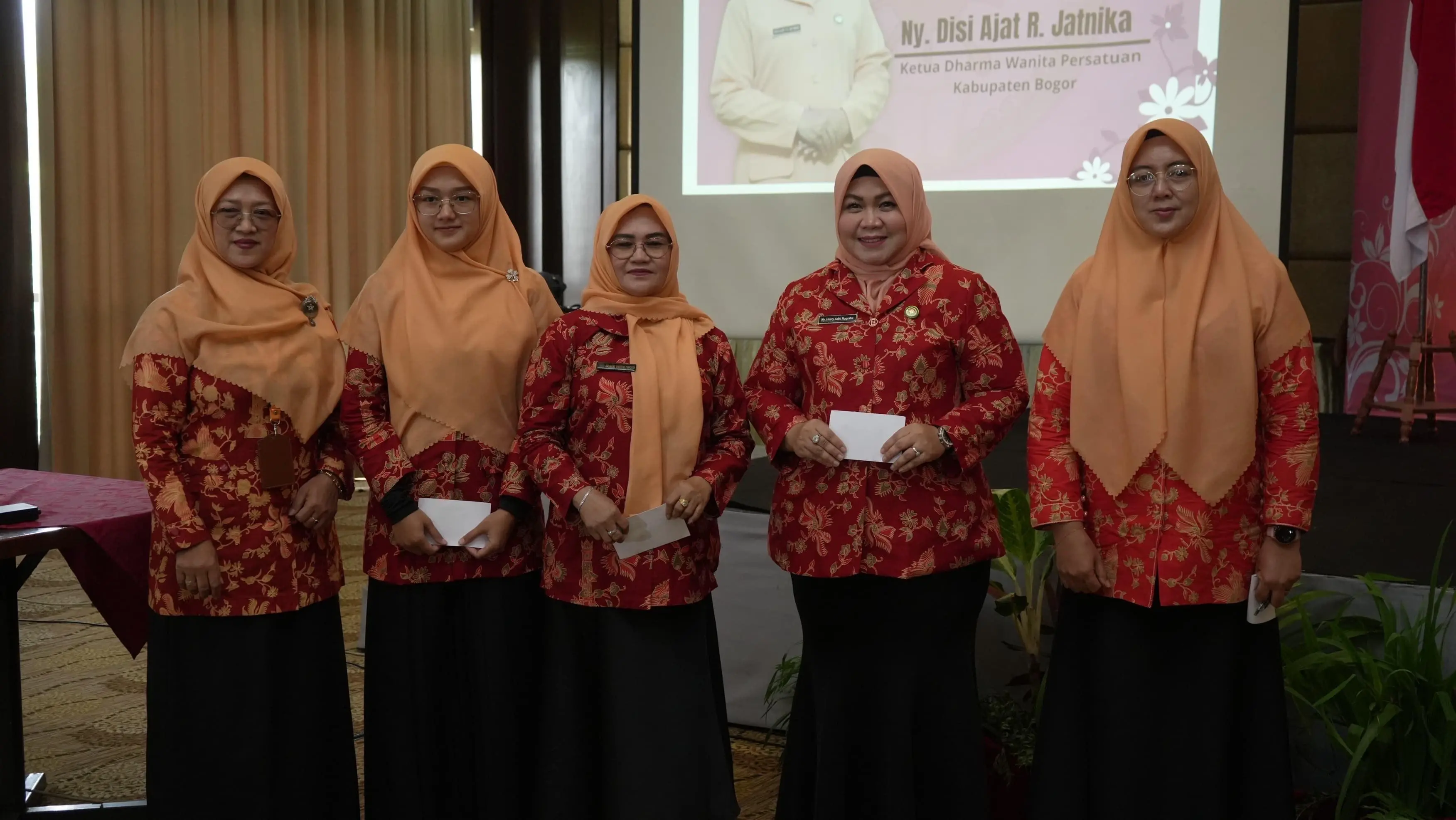 DWP Kabupaten Bogor Gelar Pelatihan Table Manner untuk Tingkatkan Profesionalisme Anggota