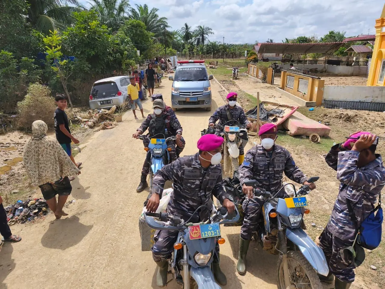 TNI AL Sebagai Garda Terdepan Terjun Langsung Salurkan Bantuan Kemanusiaan untuk Warga Terdampak Bencana di Aceh Tamiang 