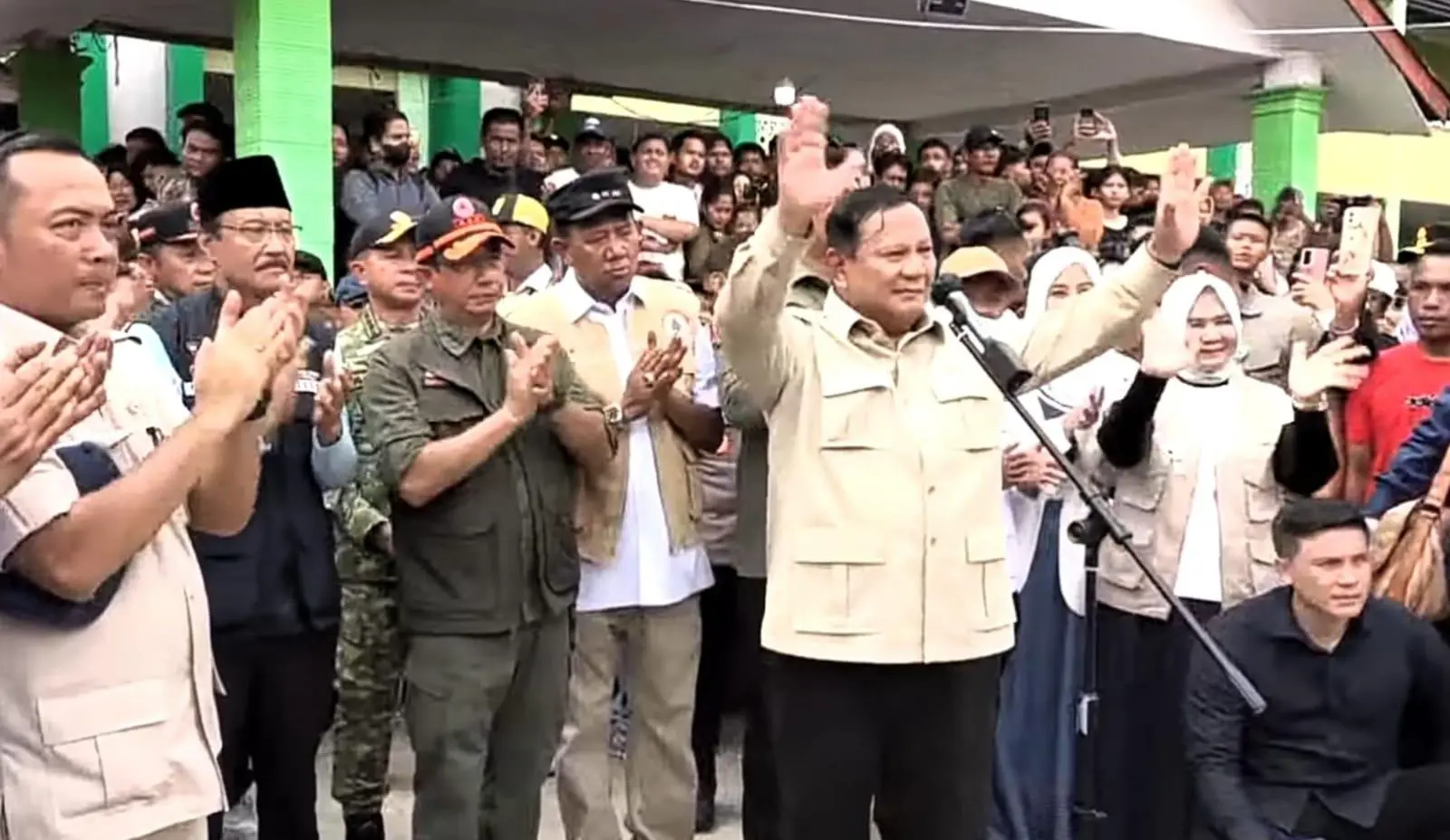 Tinjau Langsung Dampak Banjir di Langkat, Presiden Prabowo Pastikan Penanganan Optimal 
