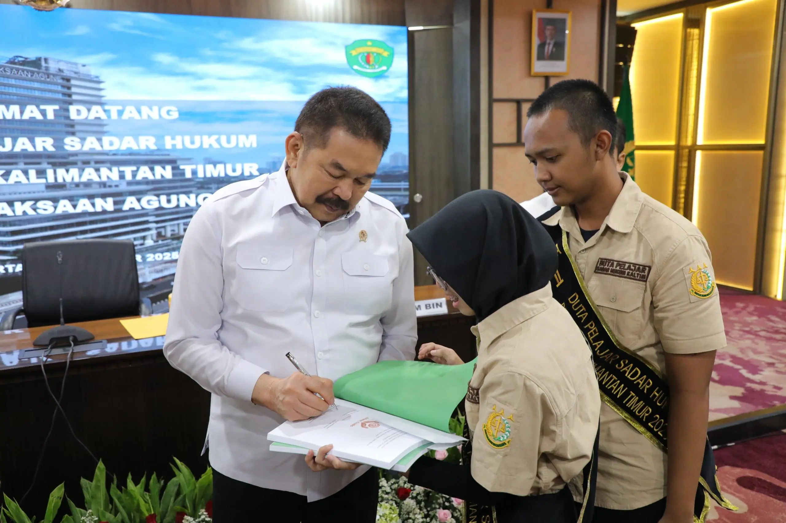 Jaksa Agung Dukung Penuh Program Pelajar Sadar Hukum Kalimantan Timur, Generasi Muda Jadi Teladan Integritas