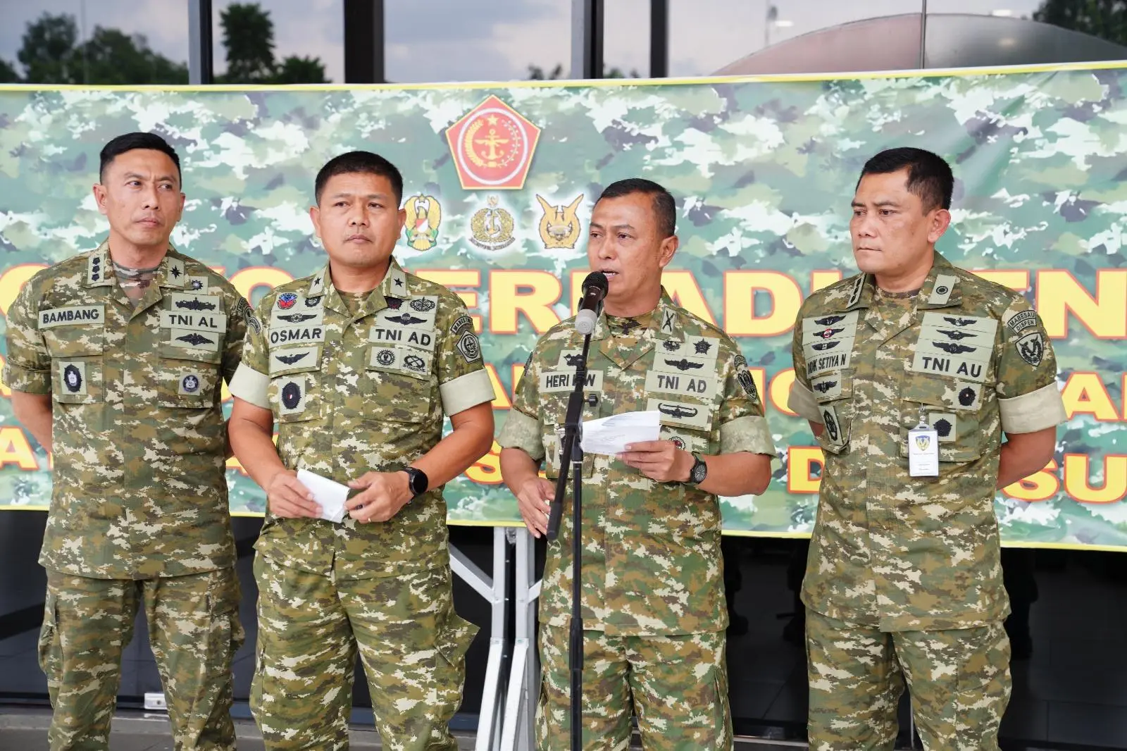 Bantuan Tanpa Henti: Pesawat Udara, Kapal Perang, hingga Pasukan Jalan Kaki Menembus Daerah Terisolir