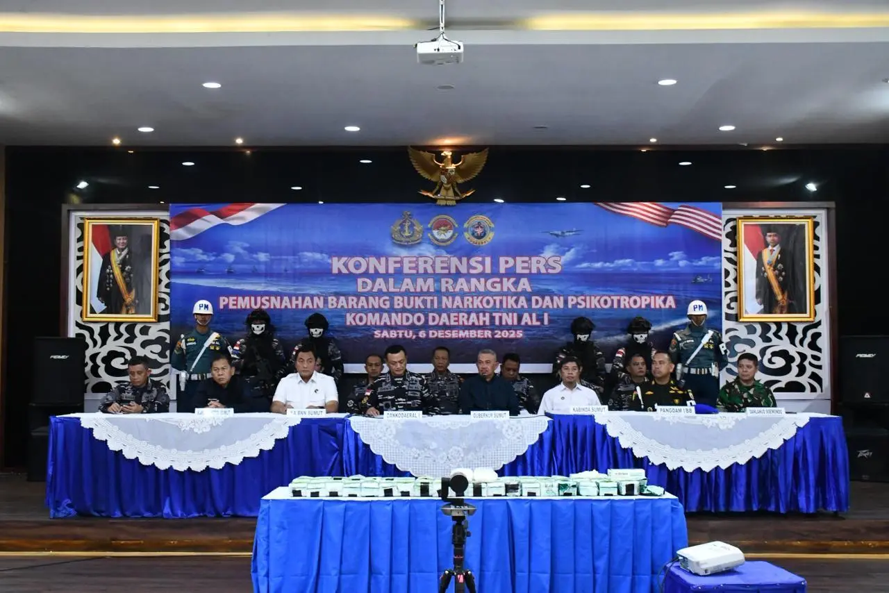 Komitmen dalam Berantas Narkoba Melalui Jalur Laut TNI AL Musnahkan 41,7 Kg Ketamine di Belawan