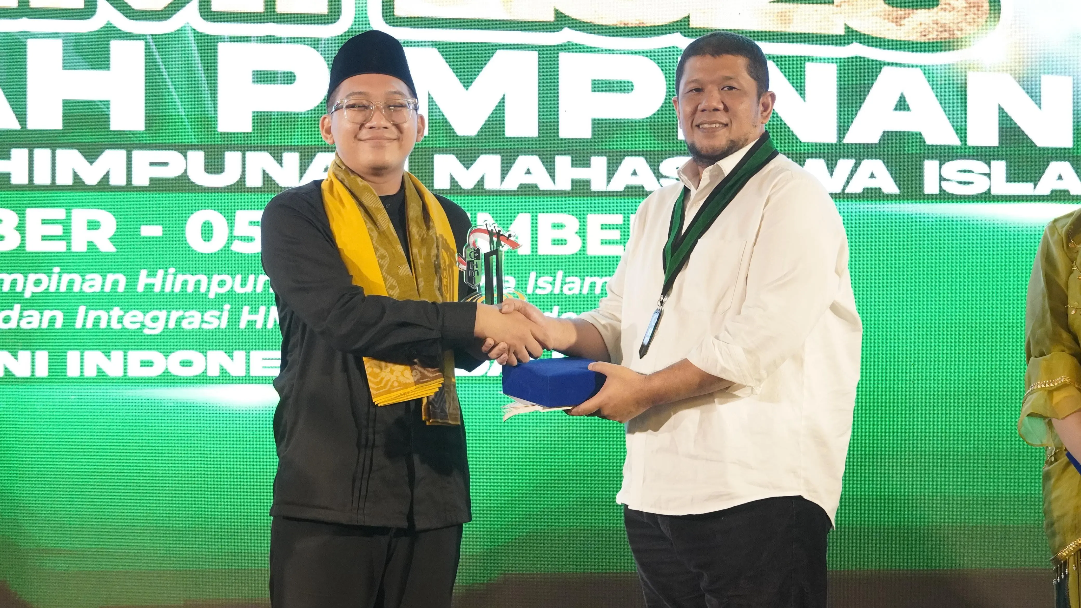 Ketum HMI Depok Raih Penghargaan Terbaik di Sekolah Pimpinan PB HMI 2025