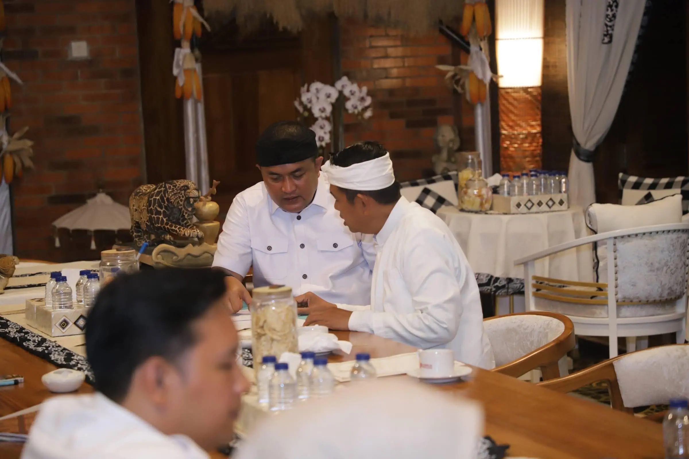 Rudy Susmanto Rakor Strategis  Penguatan Layanan Haji dan Umrah Bersama Gubernur Jabar dan Wamen  