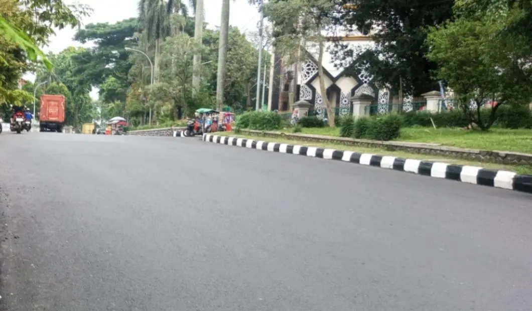 Pemkab Bogor Tuntaskan Pemeliharaan Jalan Bersih Ruang Lingkup Pemda Wujud Komitmen Tingkatkan Pelayanan Publik