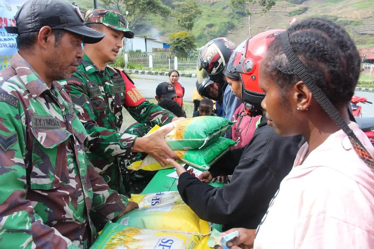 Gerakan Pangan Murah Kodim 1714/Puncak Jaya, Wujud Kepedulian Untuk Stabilitas Harga Beras