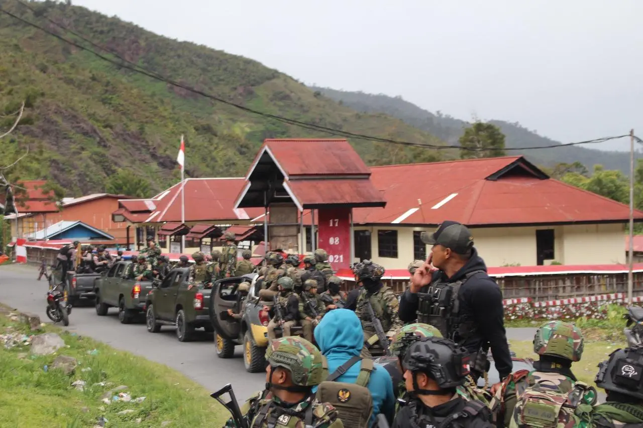TNI–Polri Gelar Patroli Gabungan Perketat Keamanan Puncak Jaya