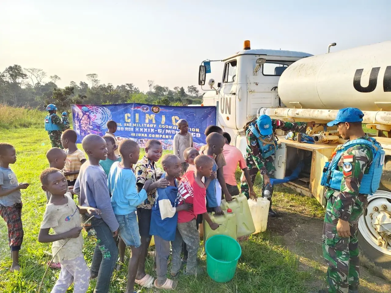 Satgas INDORDB XXXIX-G Laksanakan Misi Keamanan dan Kemanusiaan 