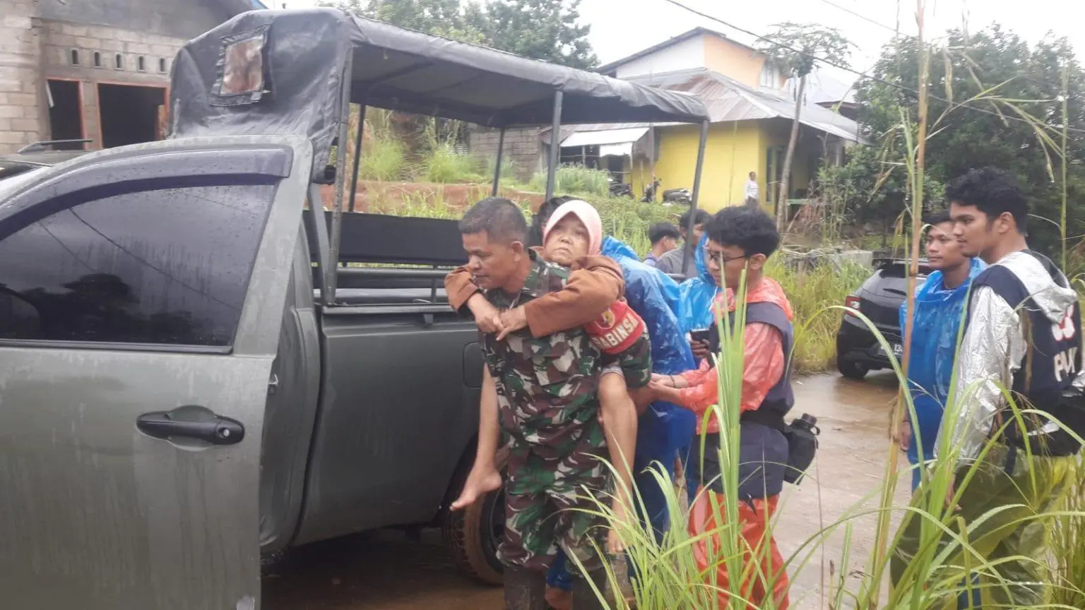 Kadispenad : TNI AD Responsif Tangani Banjir di Aceh dan Longsor di Sumbar