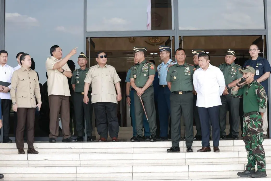 Presiden RI, Menhan RI dan Panglima TNI Rapat Evaluasi Percepatan Pembangunan KDKMP