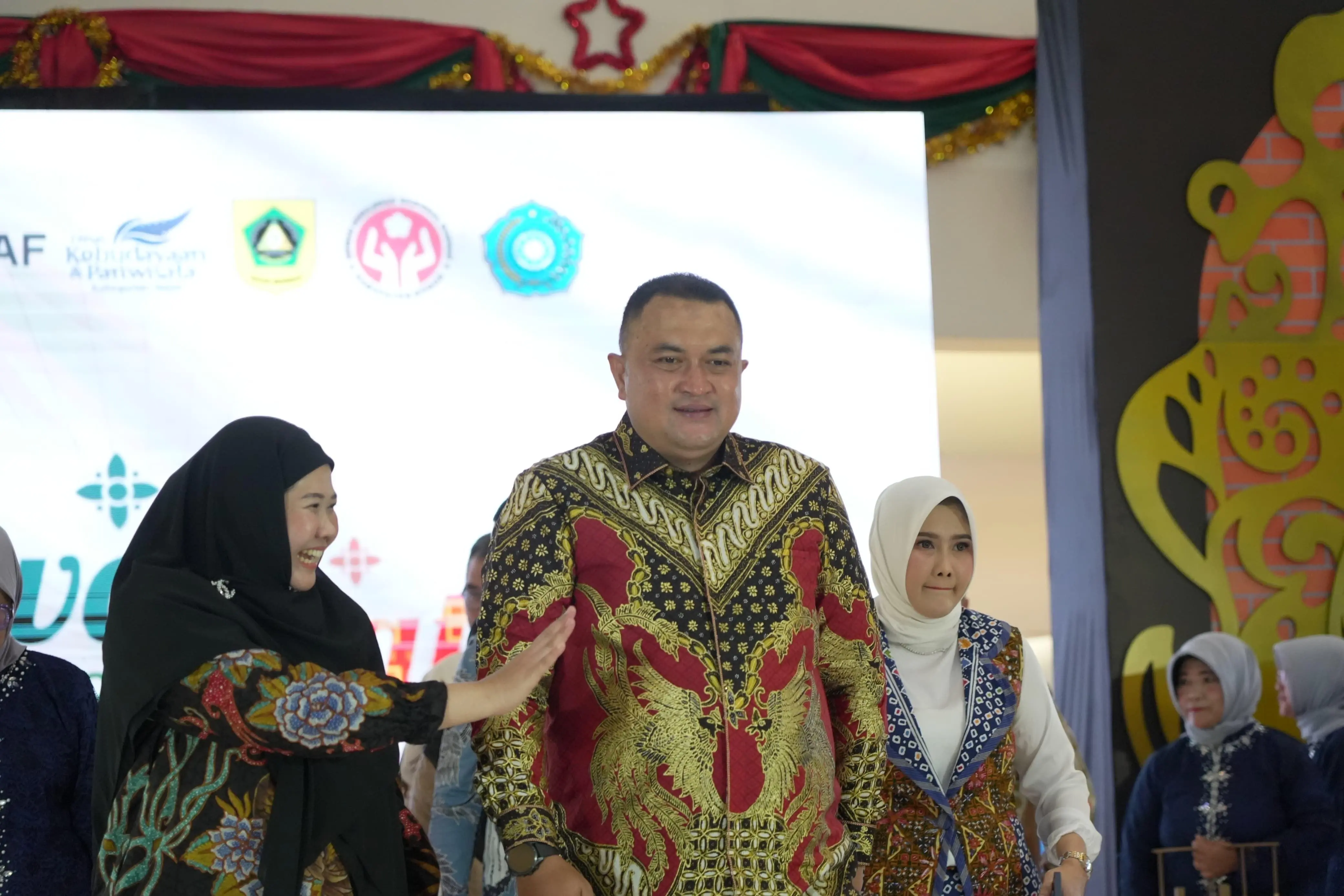 Bupati Bogor Rudy Susmanto, Dorong Pelestarian Budaya dan Ekonomi Kreatif, Melalui Festival Batik Kabupaten Bogor