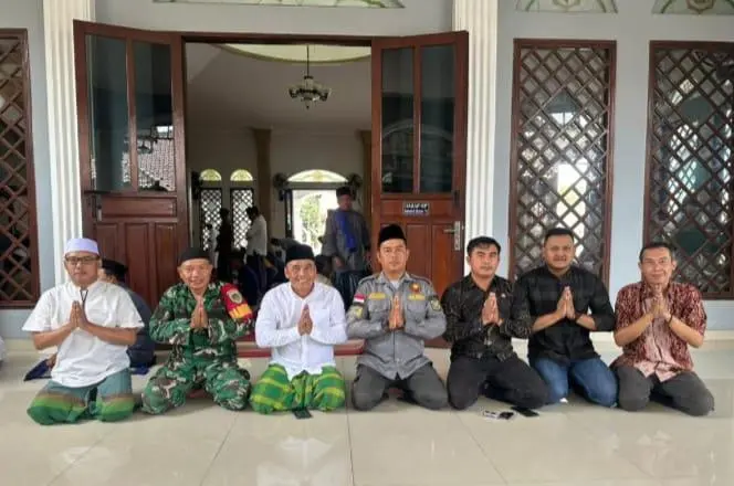 Giat Jumling di Masjid Nurul Falah Kampung Cimanggung RT 005/002 Dusun 4