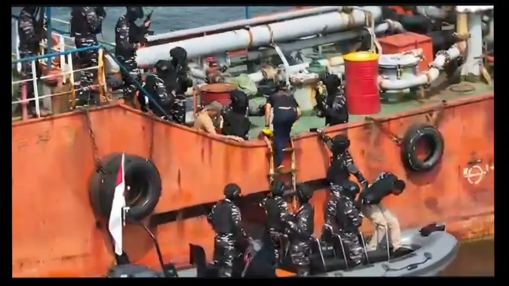 TNI AL KERAHKAN KEKUATAN LAUT PADA LATIHAN INTEGRASI TNI DI MOROWALI